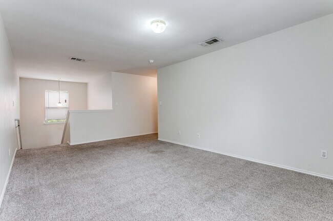 Building Photo - 3410 Sherwin Dr