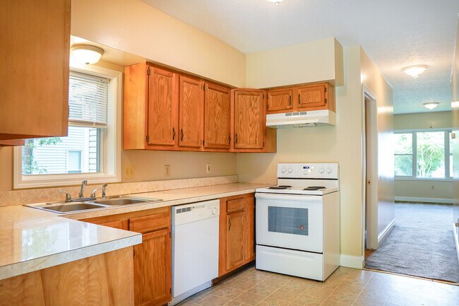 Building Photo - 124 Crain Ave