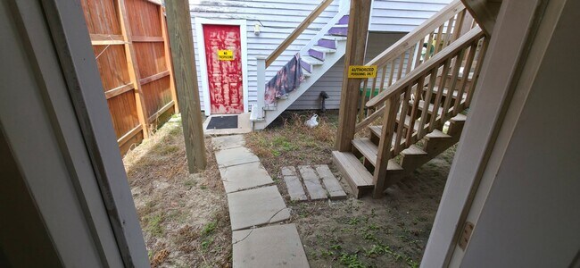 Building Photo - 1915 Avenue O 1/2