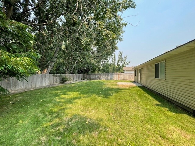 Building Photo - 87 Eaton Rd
