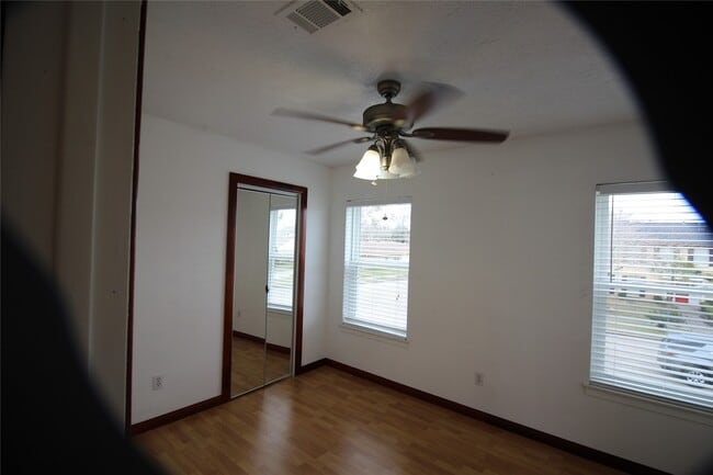 Building Photo - 458 Woodrail Dr