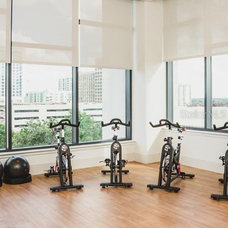 Building Photo - 125 E Pine St