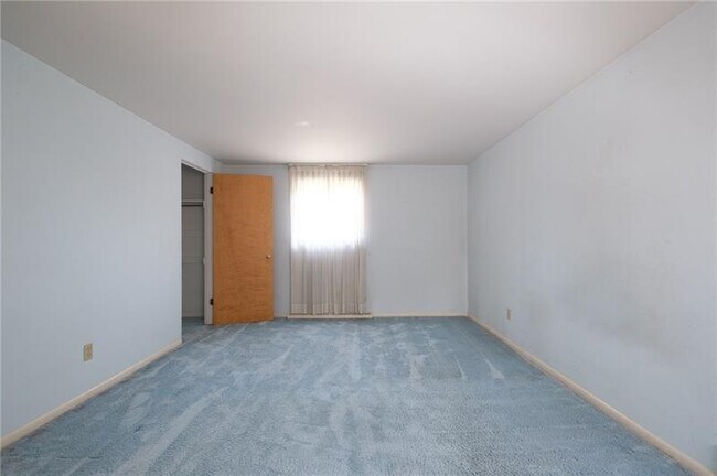 Building Photo - 3236 Washington Pike