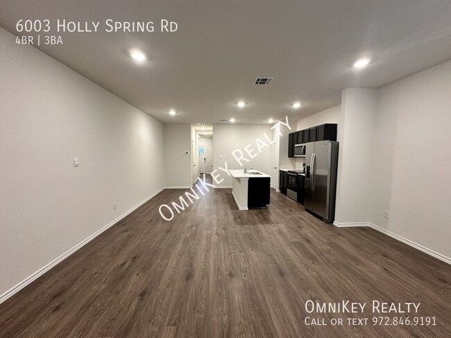 Building Photo - 6003 Holly Spg Rd