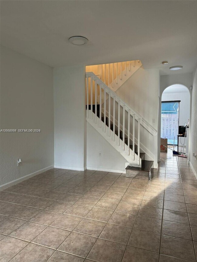 Building Photo - 5759 NW 113th Ct
