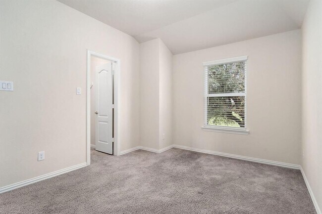 Building Photo - 24727 Lake Basin Ct