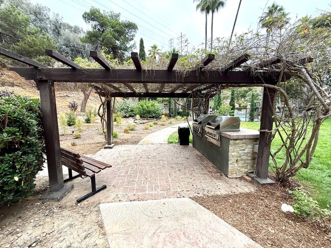 Building Photo - 6416 Friars Rd