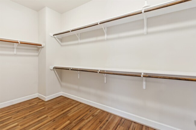 Building Photo - 5729 Larkin St