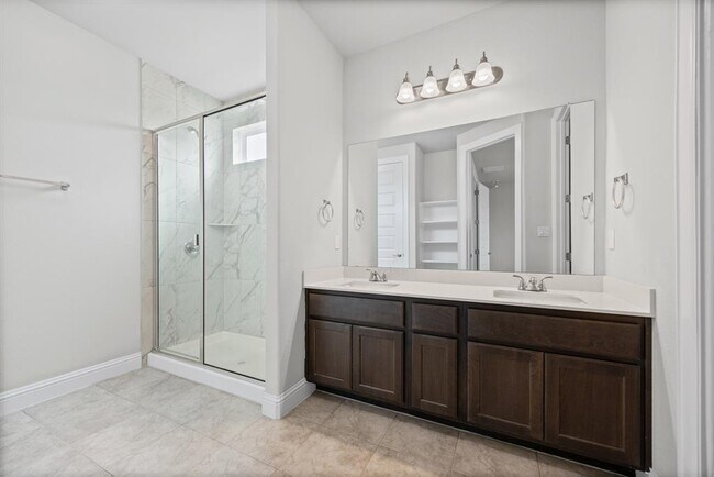 Building Photo - 101 Stone Cyn Dr
