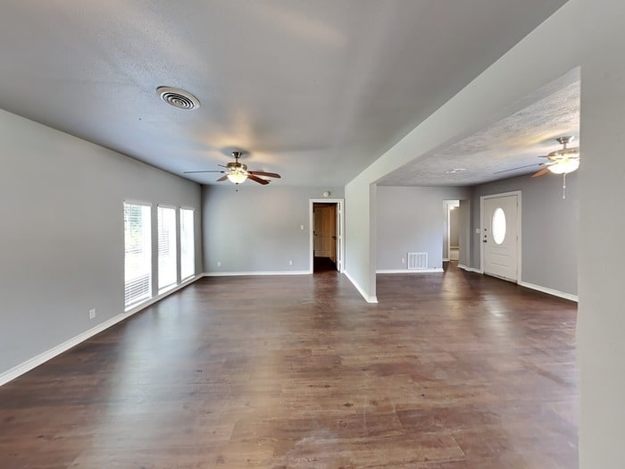 Building Photo - 639 Elton St