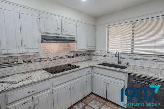 Building Photo - Charming Brick Home with Large Backyard in OKC! - Move In Now & Get 50% Off Your First Month's Rent!