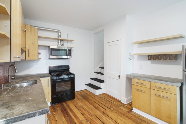 Building Photo - 1521 Palethorp St