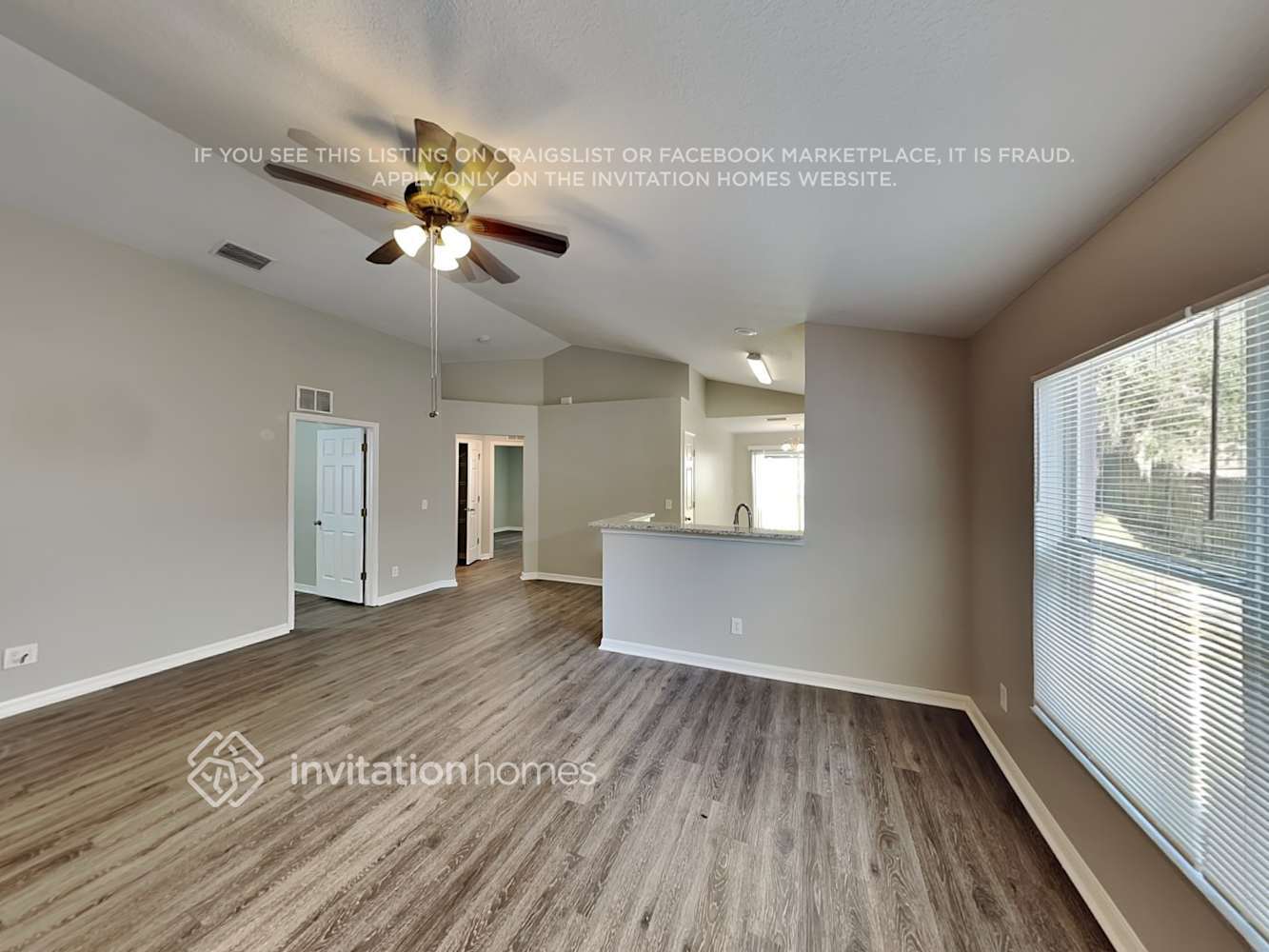 Building Photo - 10303 Lakeside Vista Dr
