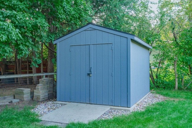 Building Photo - 5813 Anchorage Ave