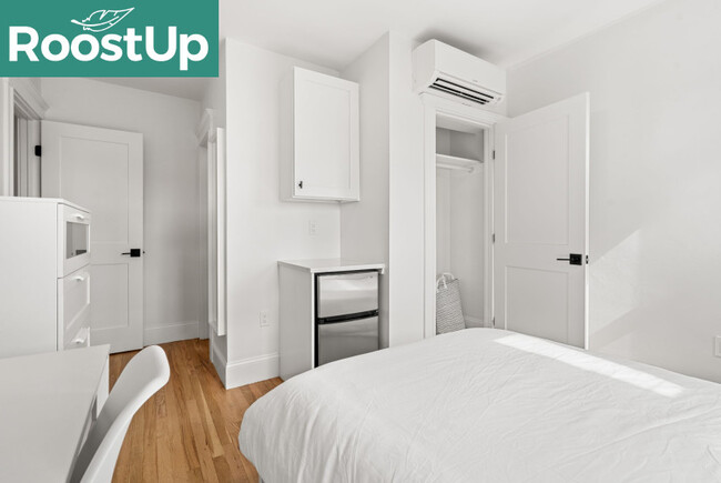 Building Photo - New RoostUp Furnished Private Bedroom with...