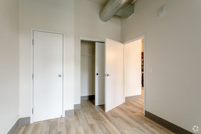 1BR, 1BA - 464SF - Pancratia Hall Lofts