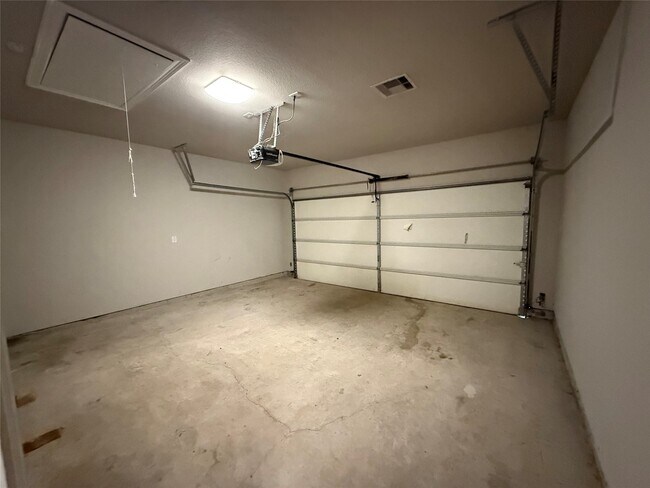 Building Photo - 1555 Primrose St