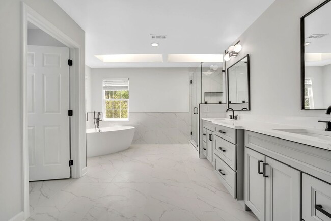 Building Photo - 20195 Hidden Creek Ct