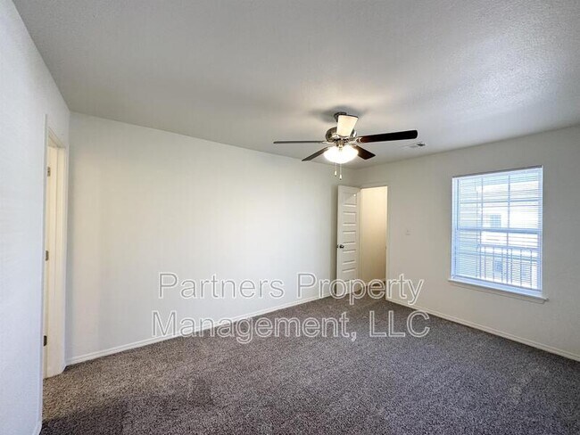 Building Photo - 779 S Amarillo Ave