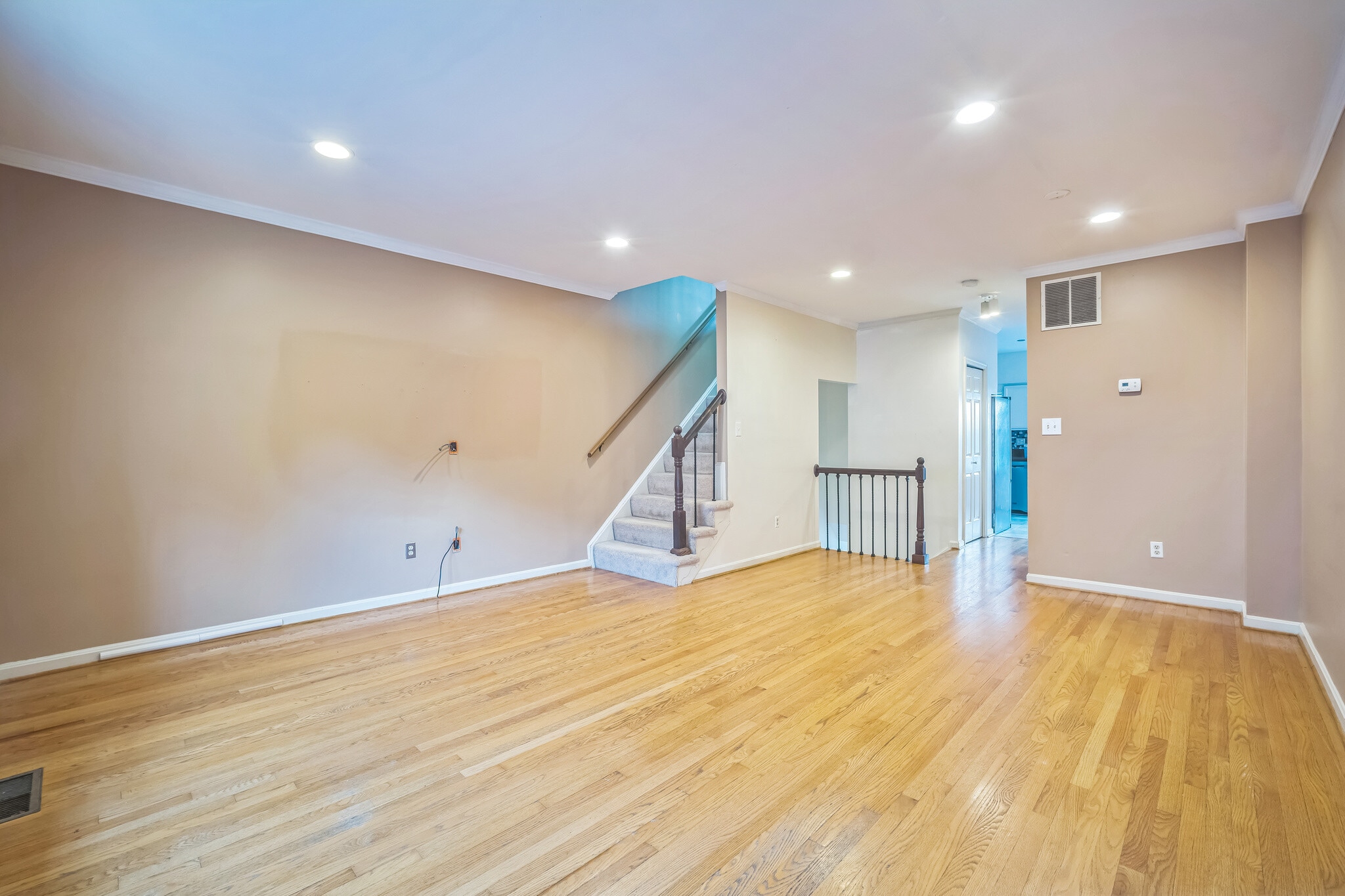 Building Photo - 948 S Rolfe St