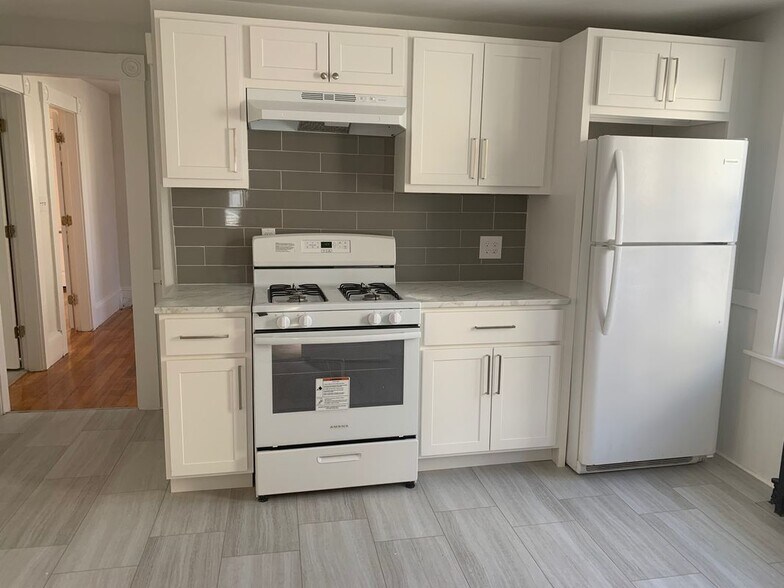 Building Photo - 10 Collins St