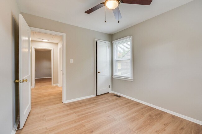 Building Photo - 2614 Mimosa Ln