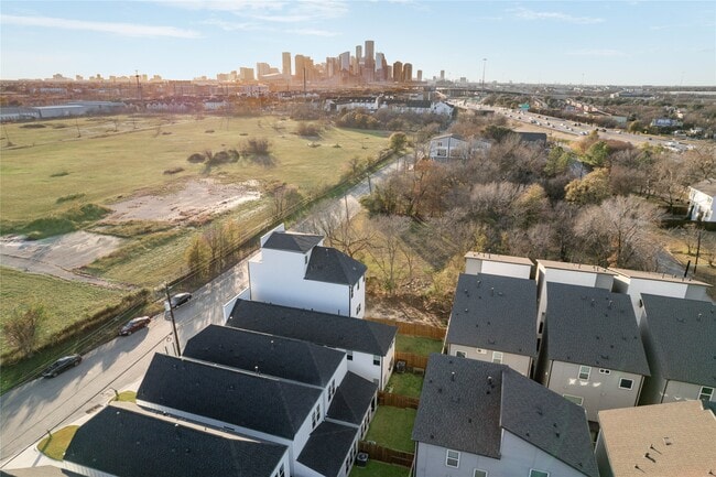 Building Photo - 4109 Hare St