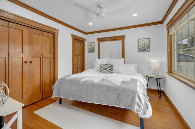 Building Photo - 1072 Johnson Ave