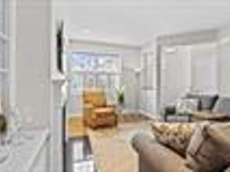 Building Photo - 293 Zephyr Rd