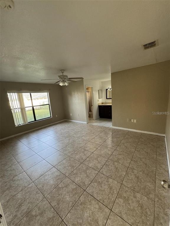 Building Photo - 913 San Rafael Way
