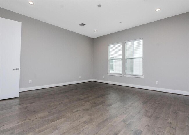 Building Photo - 8409 Hempstead Rd