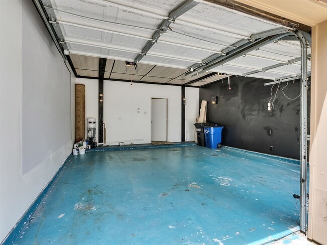 Building Photo - 24507 Red Bluff Tr