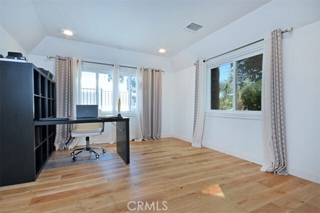 Building Photo - 15128 Valley Vista Blvd