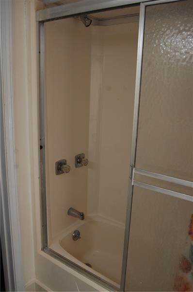 Building Photo - 649 Kenilworth Cir