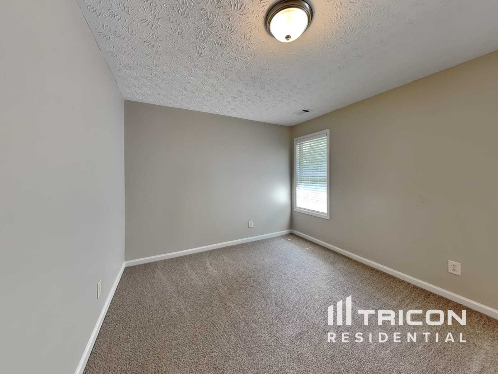 Building Photo - 3792 Fryeburg Pl