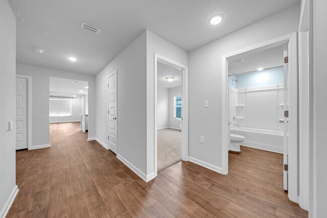 Building Photo - Charming 4BR / 2BA rental in desirable Daphne, AL — great neighborhood, move-in ready.