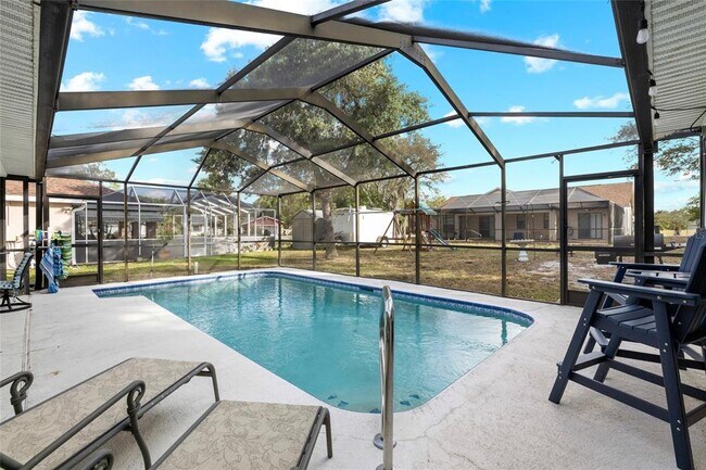 Building Photo - 11263 Murraysville Dr