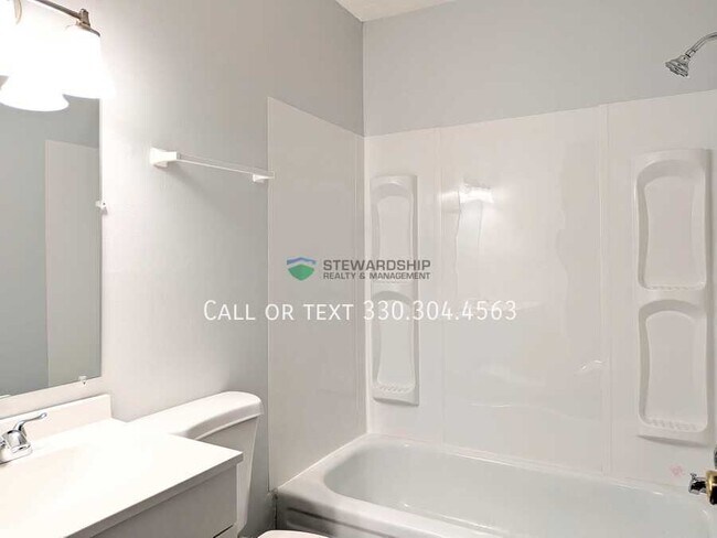 Building Photo - 310 Engadine Ct