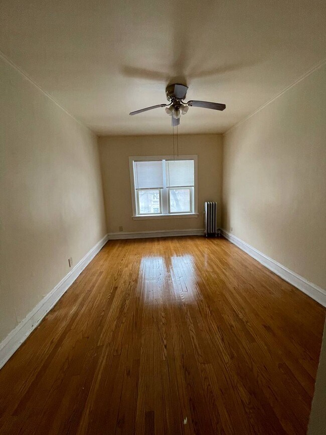 Building Photo - 7400-7410 S Chappel Ave