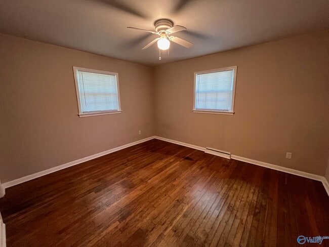 Building Photo - 803 Corsbie St NW