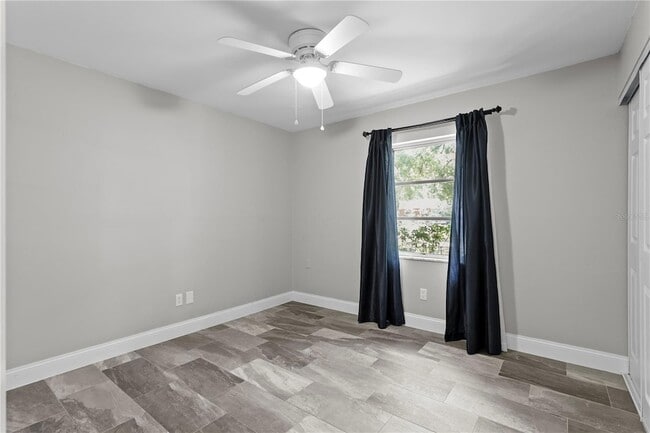 Building Photo - 6928 Greenhill Pl