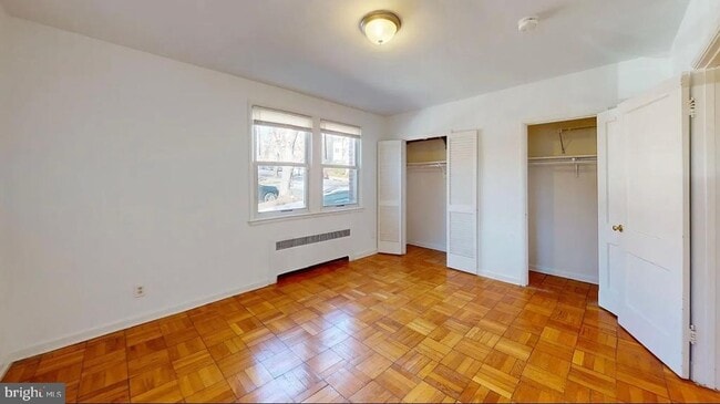Building Photo - 4000 Beecher St NW