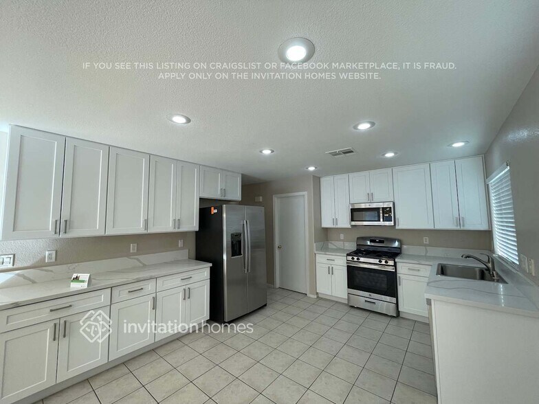 Building Photo - 1405 Dream Bridge Dr