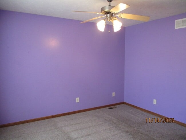 Building Photo - Half off Move In Month Rent!
