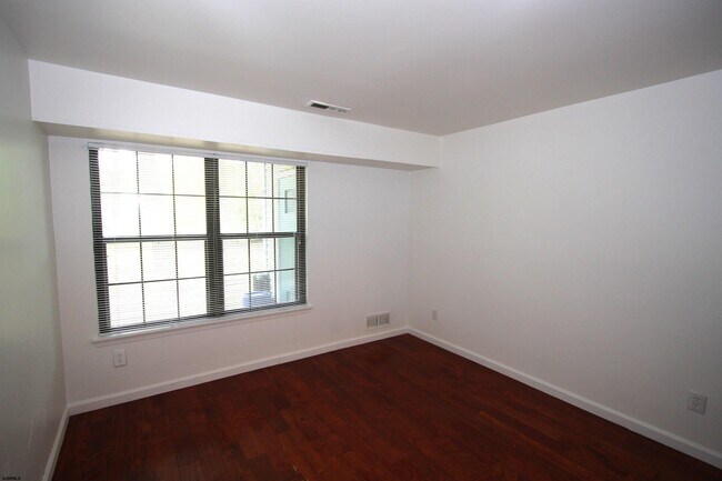 Building Photo - 2616 Canyon Ct