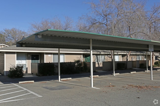 Building Photo - Casa Nueva