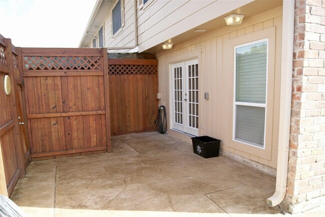 Building Photo - 5801 Lumberdale Rd