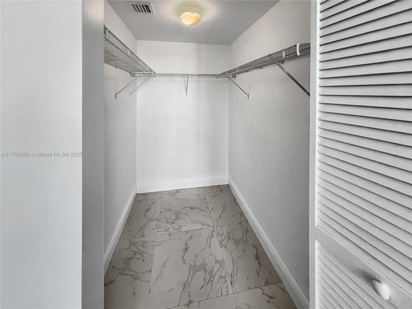 Building Photo - 951 Brickell Ave
