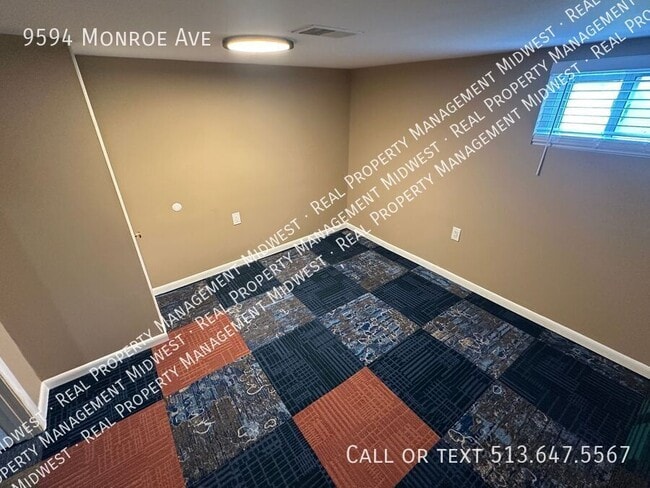 Building Photo - 9594 Monroe Ave