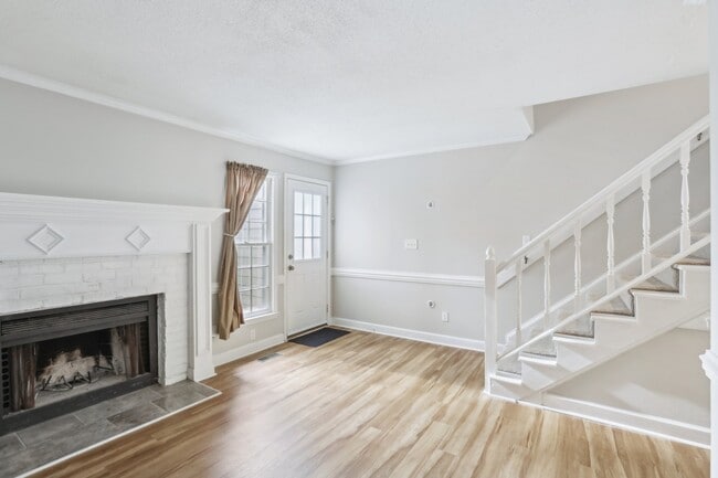 Building Photo - 4523 Hamptonshire Dr